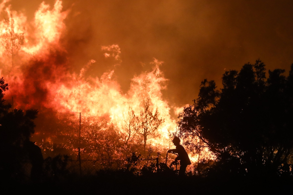 Τεράστιος κίνδυνος πυρκαγιάς: Μετά τον καύσωνα, ισχυροί άνεμοι - «Δεν νοείται αμέλεια»