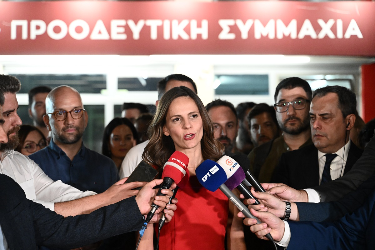 Εφη Αχτσιόγλου: Ο ΣΥΡΙΖΑ δεν μπορεί να πορεύεται στα θολά νερά των εύκολων λύσεων