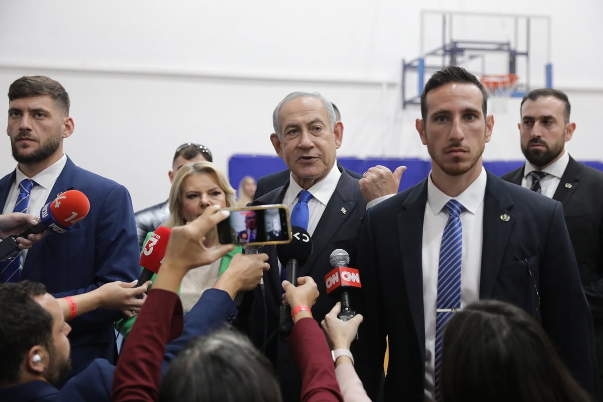 Ισραήλ: Εποχή Νετανιάχου και πάλι - Τον συνεχάρη ο απερχόμενος πρωθυπουργός