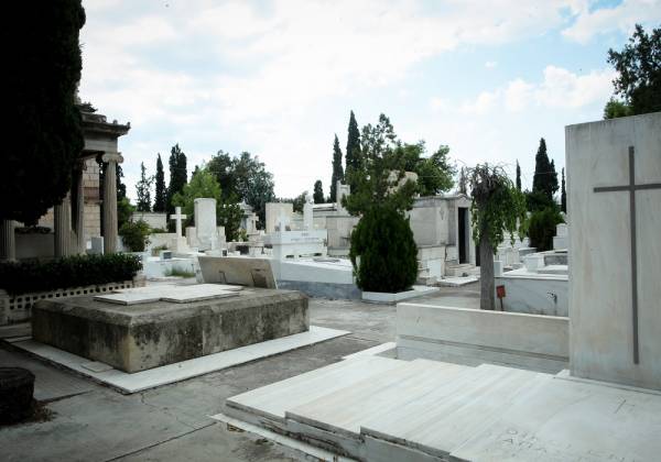 Κορονοϊος-Ξάνθη: Υπό αυξημένα μέτρα η κηδεία στον Εχίνο