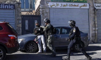 Η στιγμή που Ισραηλινοί αστυνομικοί επιτίθενται και ξυλοκοπούν άγρια ρεπόρτερ του Αnadolu (βίντεο)
