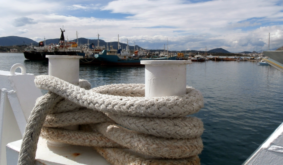 Σαλαμίνα: Πέθανε ξαφνικά 47χρονος ναυτικός μέσα σε πλοίο