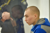 Πρώτη δίκη για εγκλήματα πολέμου στην Ουκρανία: Ισόβια στον Ρώσο στρατιώτη