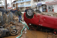 Η επόμενη μέρα στην Κρήτη: Νεκροί, απόγνωση και καταστροφές – Σήμερα η κηδεία των δύο θυμάτων
