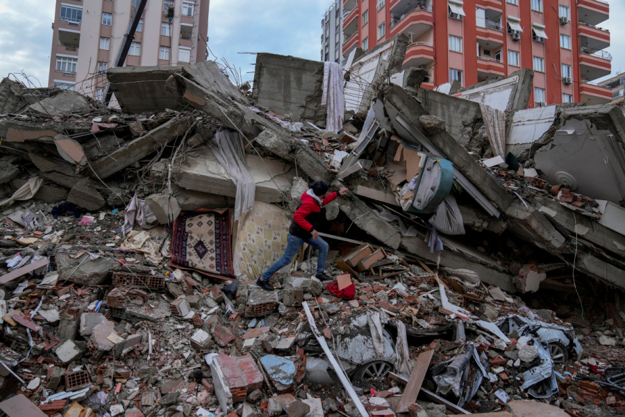 Σεισμός την Τουρκία: Πώς μπορείτε να βοηθήσετε τις πληγείσες περιοχές - Οι τραπεζικοί λογαριασμοί