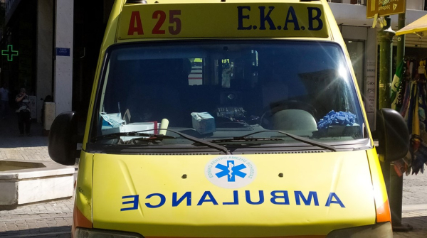 Χανιά: Αυτοκίνητο έφυγε από την πορεία του και σκαρφάλωσε σε πεζοδρόμιο- Τραυματίστηκε ελαφρά ένα παιδί