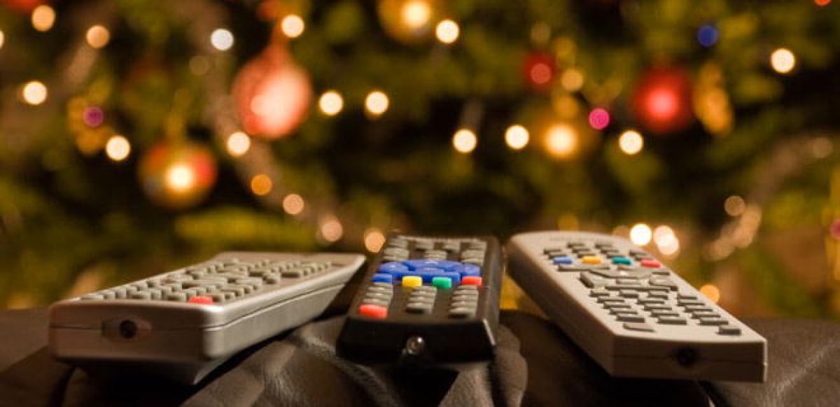 Παραμονή Χριστουγέννων στην τηλεόραση: Οι εκπομπές με εορταστικό πρόγραμμα