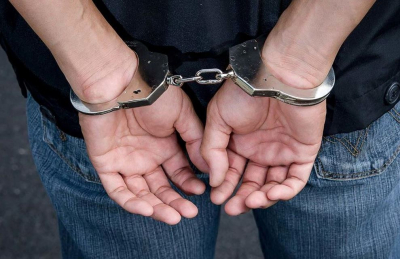 Πειραιάς: Σύλληψη τριών ατόμων για διακίνηση και κατοχή ναρκωτικών ουσιών