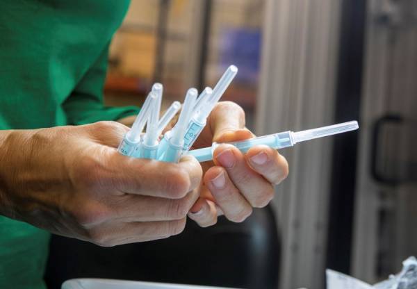 ΠΟΥ για μετάλλαξη κορονοϊού: Σε εξέλιξη οι έλεγχοι για την αποτελεσματικότητα των εμβολίων