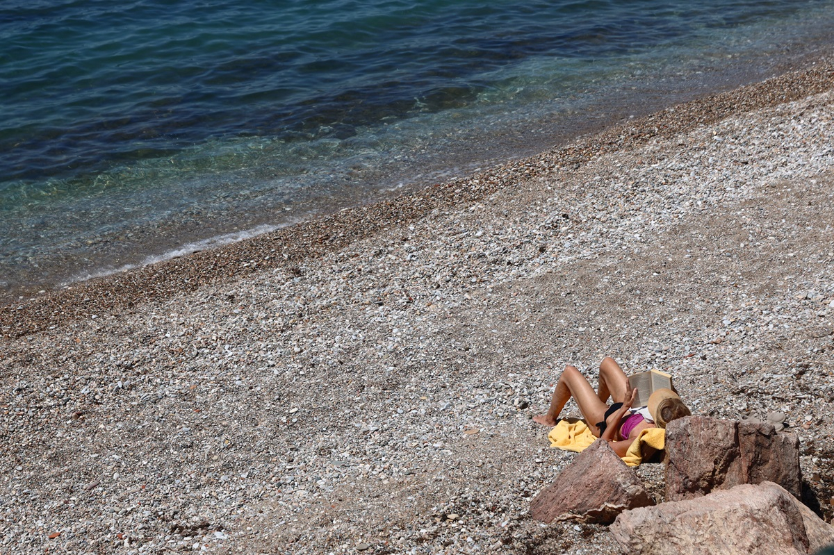 Αυτές οι παραλίες πήραν Γαλάζια Σημαία φέτος: «Πρωταθλήτρια» η Χαλκιδική - Οι ακτές της Αττικής