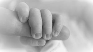 Ιρλανδία: Υπό έρευνα αν η γέννηση τεσσάρων νεκρών μωρών συνδέεται με τον κορονοϊό