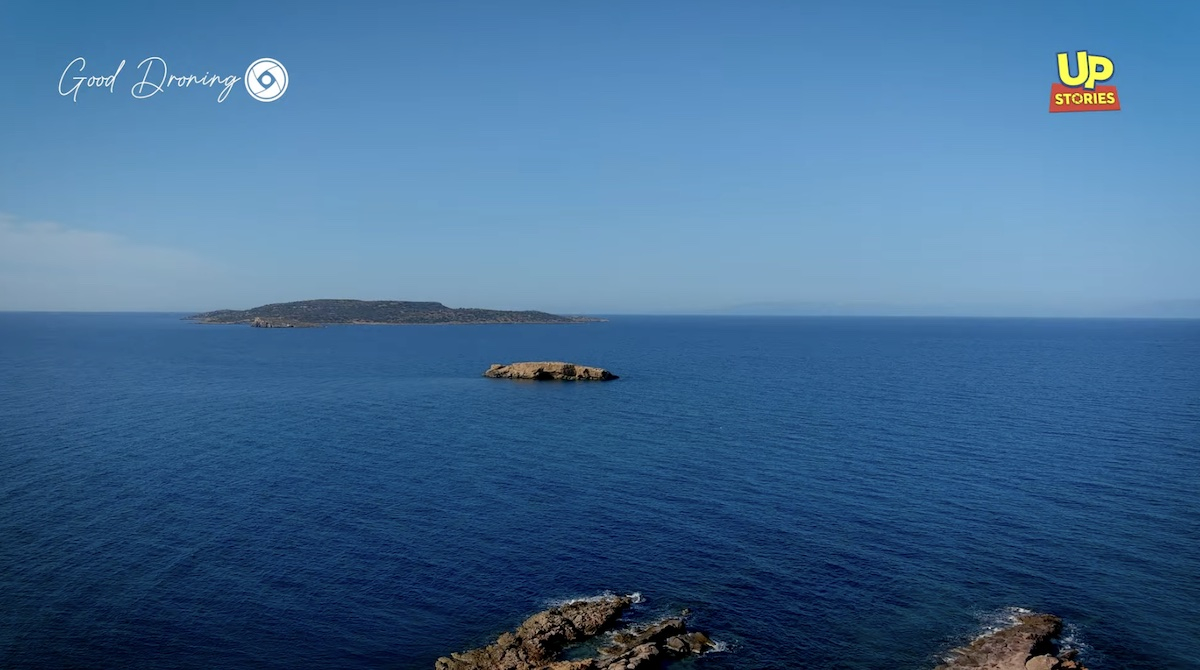 «Έγινε της Πόπης»: Δείτε από ψηλά το νησί απ' όπου βγήκε η φράση - Βρίσκεται μια ανάσα από την Αττική
