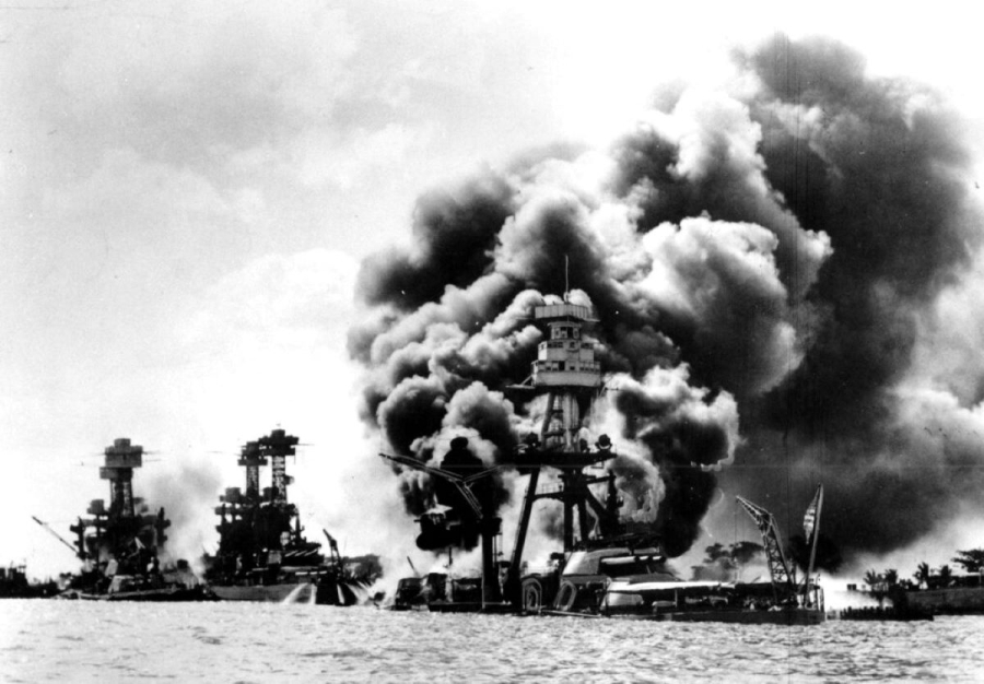 Ιστορία σήμερα 7/12 - Περλ Χάρμπορ: Η επίθεση που έβαλε τις ΗΠΑ στον Β&#039; Παγκόσμιο Πόλεμο