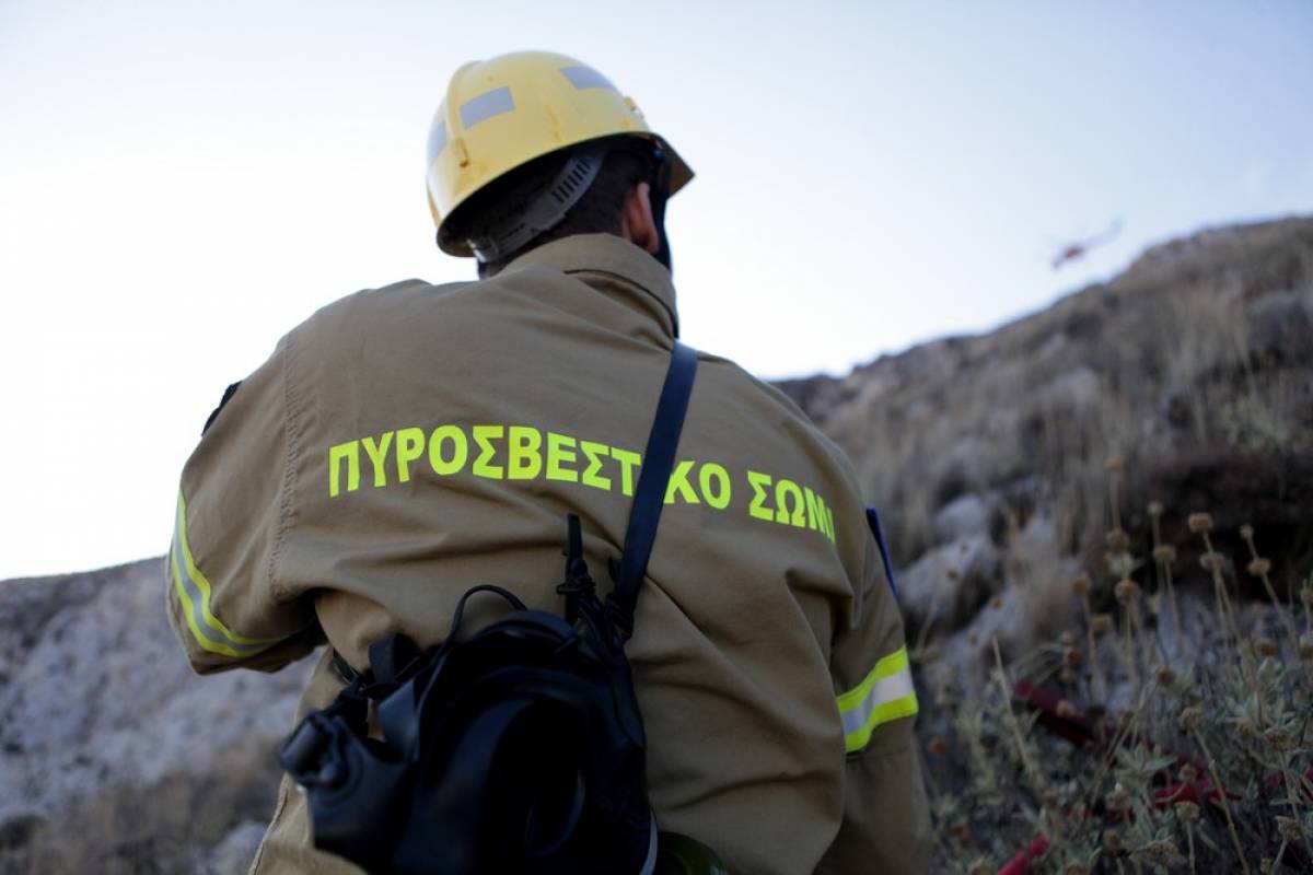 Φωτιά στο Σοφικό Κορινθίας: Καλύτερη η εικόνα του μετώπου που μαίνεται στον ορεινό όγκο - Εξετάζουν εμπρησμό