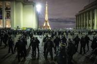 Η Γαλλία θα εξετάσει εκ νέου τους περιορισμούς στην αναγνώριση αστυνομικών