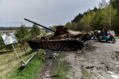 Δυνάμεις από την Ουκρανία βομβάρδισαν χωριά στη Ρωσία, λέει αξιωματούχος