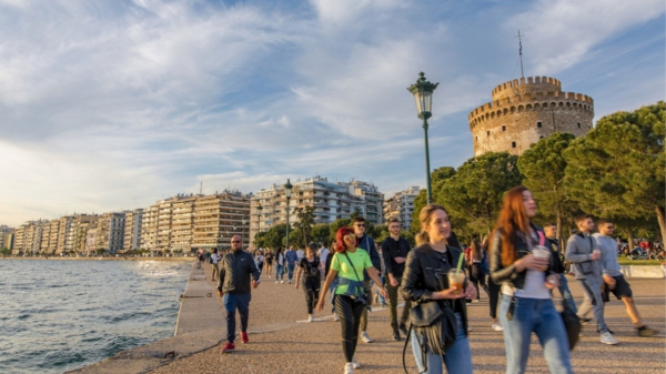 Θεσσαλονίκη: Στο «κόκκινο» κορονοϊός και γρίπη στη - Δείτε τα σχεδιαγράμματα