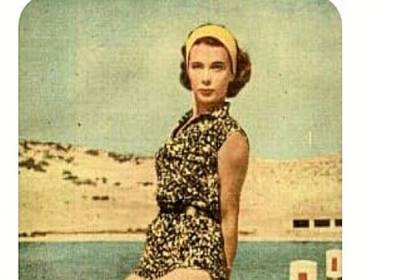 Τζένη Καρέζη: Η σπάνια φωτογραφία της με μαγιό τη δεκαετία του ’50