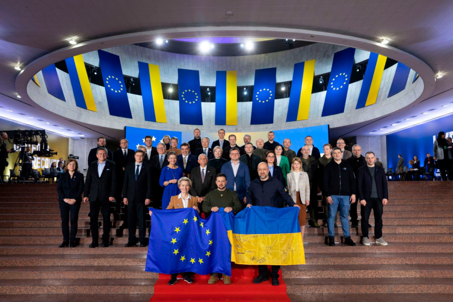 Πιέζει ο Ζελένσκι για άμεση ένταξη της Ουκρανίας στην ΕΕ