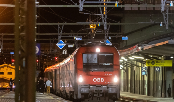 Αυστρία: Αναφορές για νεκρούς μετά από εκτροχιασμό τρένου