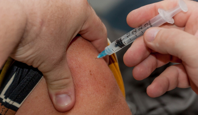 Sanofi: Για ενισχυτική δόση το εμβόλιο - Τι ισχύει για το Nuvaxovid της Novavax