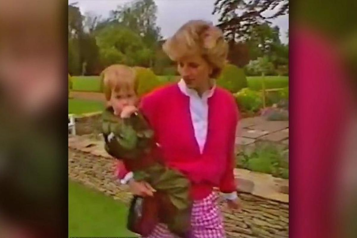 Σπάνιο βίντεο με την πριγκίπισσα Νταϊάνα να παίζει με τους γιους της το 1986