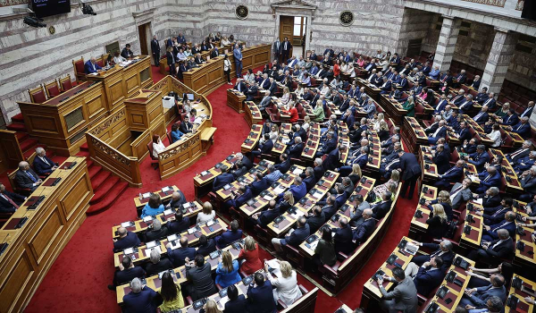 Ανατροπή στην κατανομή των εδρών: Χάνει μία έδρα ο ΣΥΡΙΖΑ, κερδίζει μία το ΚΚΕ