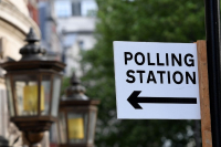 Τοπικές εκλογές στη Βρετανία με το βλέμμα σε Partygate και Σιν Φέιν
