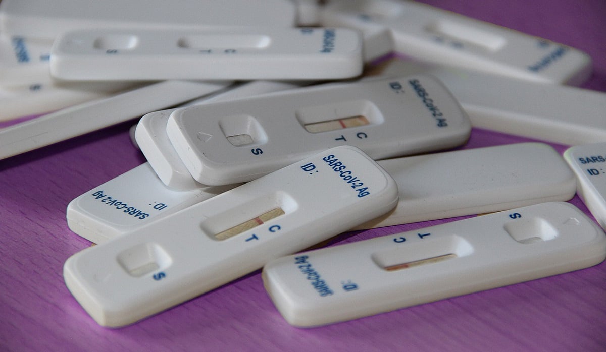 Κορονοϊός: Κινητές μονάδες προσφέρουν αντιικά φάρμακα στην Νέα Υόρκη