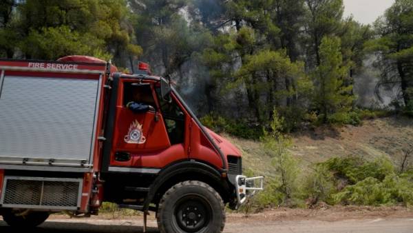 Πολύ υψηλός κίνδυνος πυρκαγιάς την Πέμπτη σε τρεις περιφέρειες