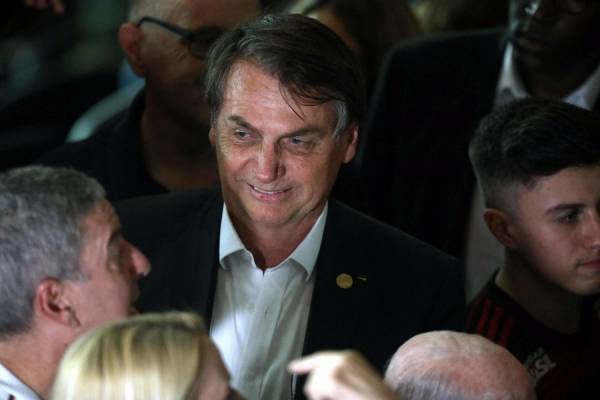 Μπολσονάρου: Ο Βραζιλιάνος πρόεδρος καταφέρεται κατά πάντων στη χώρα εξαιτίας του γιου του