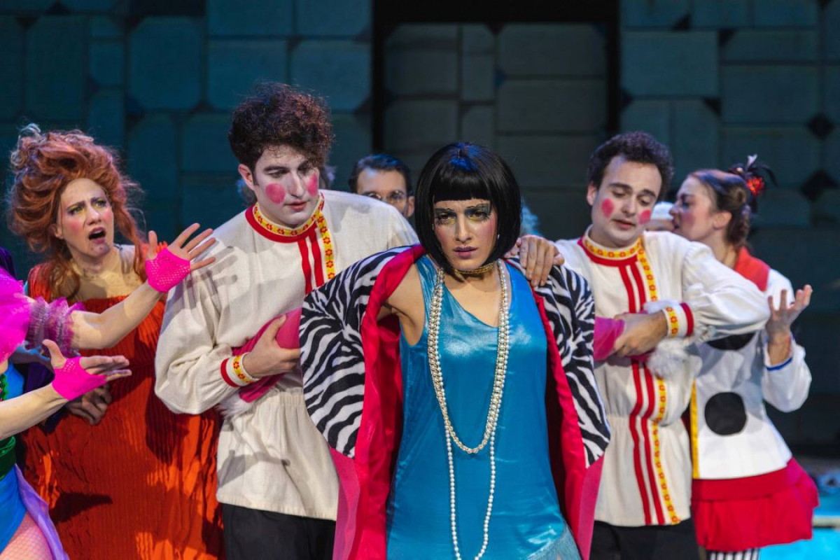 Αυτόχειρ!: Η εξωφρενική κωμωδία του Νικολάι Έρντμαν έρχεται στο Εθνικό Θέατρο