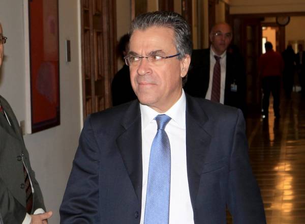 Δεν παίρνει την έδρα του Μεϊμαράκη στη Βουλή ο Ντινόπουλος