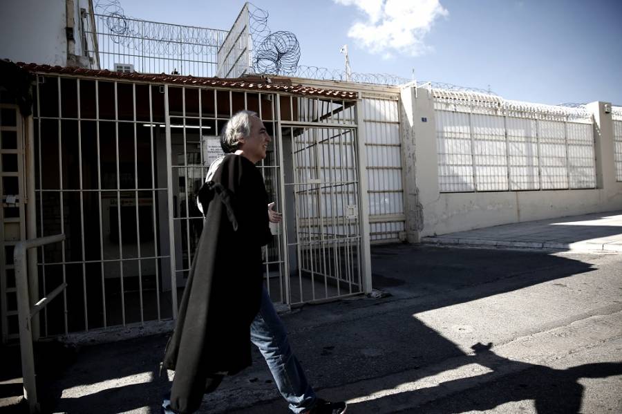 «Όχι» από ΣτΕ στο αίτημα Κουφοντίνα για αναστολή της μεταγωγής στις φυλακές Δομοκού