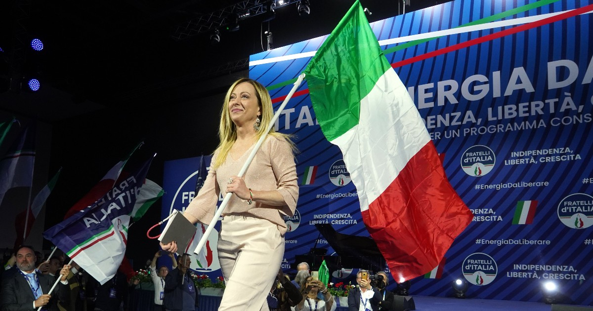 Κίνδυνος για την Ιταλία και την Ευρώπη»: Ο Σαβιάνο για τη Μελόνι και τις εκλογές