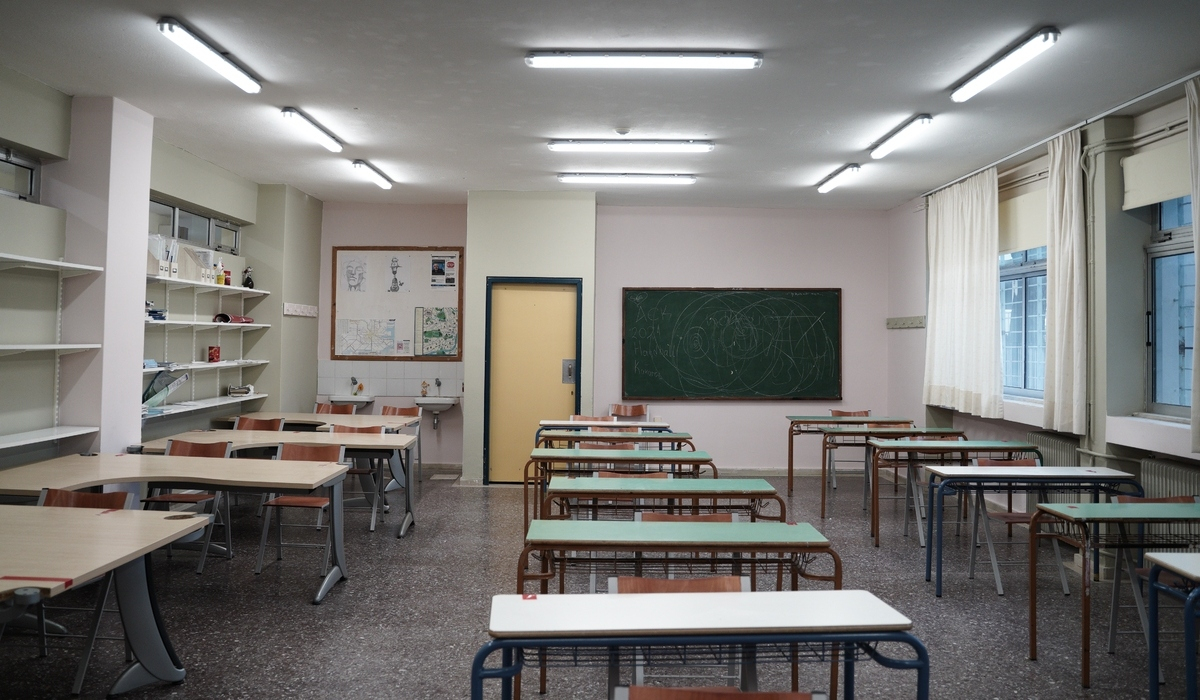 Χαλάνδρι: Καταθέτουν οι γονείς της 14χρονης που αυτοκτόνησε σε ιδιωτικό σχολείο
