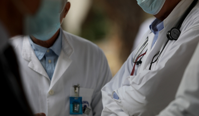Κορονοϊός: Στο «τραπέζι» τεστ αντισωμάτων σε υγειονομικούς