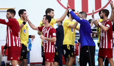 Ολυμπιακός - ΑΕΚ 18-18: Ισόπαλο το «ντέρμπι» της Handball Premier