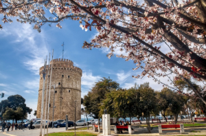 Η επίσημη ανακοίνωση: Δεν ανοίγει το λιανεμπόριο σε Θεσσαλονίκη, Κοζάνη και Αχαΐα