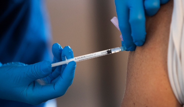 Ευλογιά των Πιθήκων: Η Ευρώπη αγοράζει πάνω από 100.000 δόσεις εμβολίου - Ανακοίνωση ΕΟΔΥ