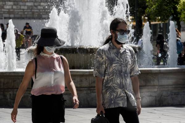Τι ισχύει με τις μάσκες σε πλατείες στην Αττική, τι γράφει το ΦΕΚ