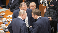 Μακρόν και Σολτς έσπασαν το «εμπάργκο» - Συνομιλία για 80 λεπτά με τον Πούτιν