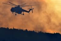 Πυρκαγιές: Καλύτερη εικόνα στη Ζάκυνθο, δεν απειλούνται χωριά - Προς ύφεση στο Λουτράκι