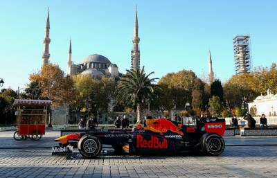 Formula 1: Μία βόλτα στο «Istanbul Park» (vid)
