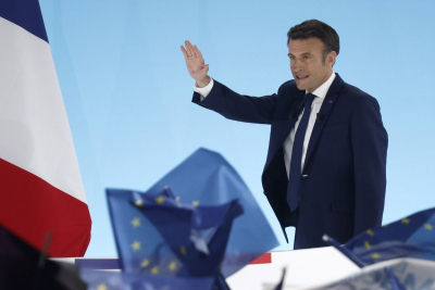 Γαλλικές εκλογές: Σαρκοζί και Ζοσπέν ψηφίζουν Μακρόν στον δεύτερο γύρο