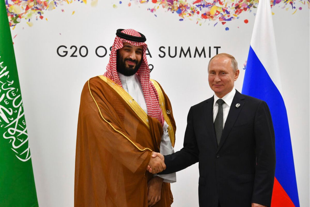 Συνάντηση Πούτιν με τον Μοχάμεντ μπιν Σαλμάν: Πετρέλαιο, Ουκρανία και Γάζα στην ατζέντα των συζητήσεων