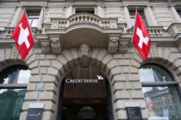 FT: H Credit Suisse ζητά από επενδυτές να καταστρέψουν πληροφορίες για δάνεια σε Ρώσους ολιγάρχες