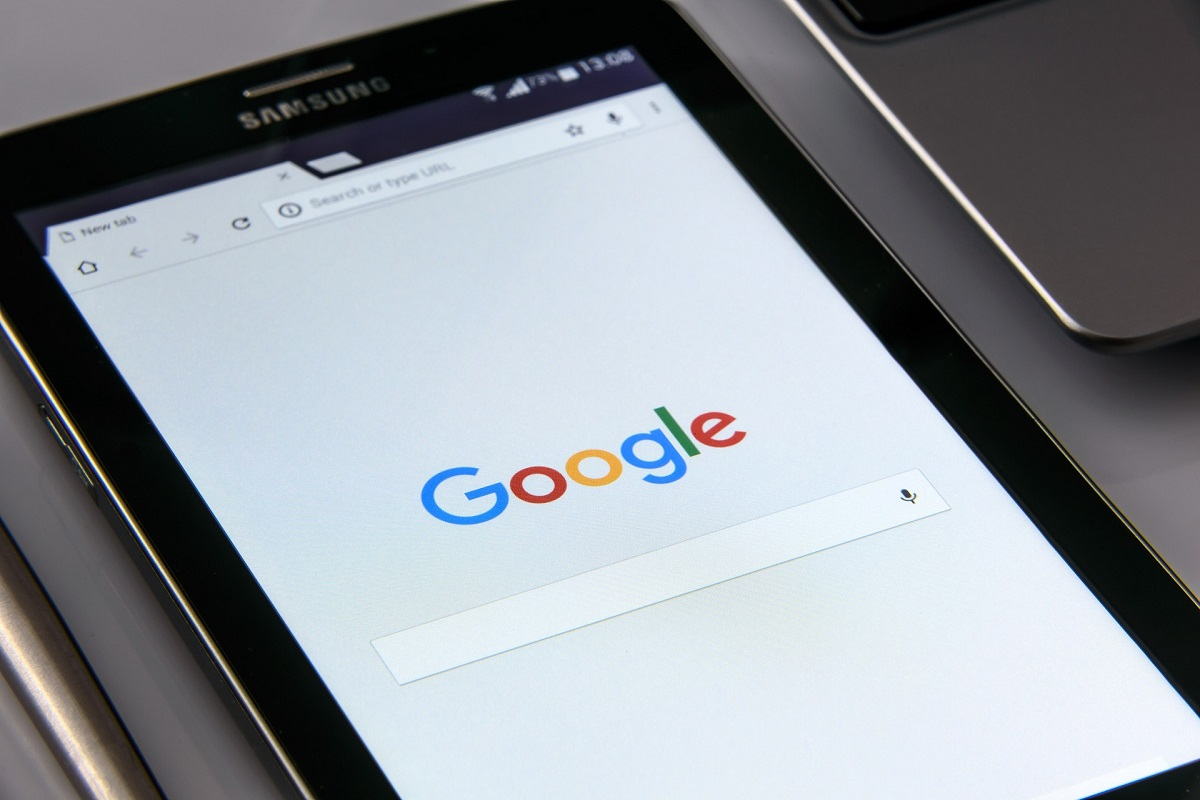 H Google μας ακούει πεντακάθαρα - Πώς να απενεργοποιήσετε τη λειτουργία στο κινητό σας τηλέφωνο