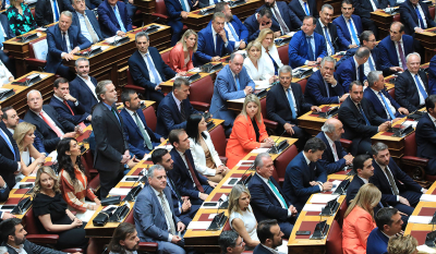 Βουλή: Ποιες έδρες επέλεξαν οι πολιτικοί αρχηγοί