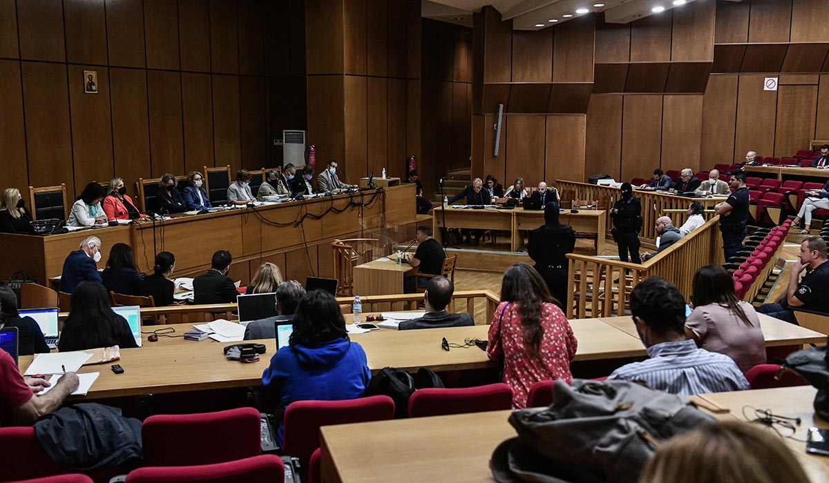 Δίκη Χρυσής Αυγής: Αναβολή για τη Δευτέρα λόγω ασθένειας των δύο εισαγγελέων